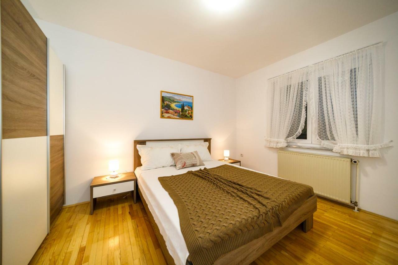 Apartment Anton Krk Town Exteriér fotografie